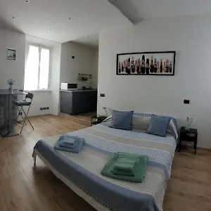 Docfahouse , Côme Italia